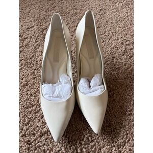 Charles & Keith Ivory Cream Classic Neutral Leather Heels Womens 37 US Womens 7